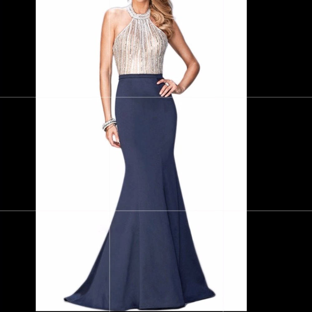 🎉BEAUTIFUL PROM DRESS🎉OPEN TO REASONABLE OFFERS!